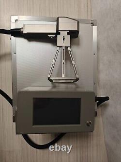 Handheld Portable Fiber Laser Marking Machine 30W Laser Engraver Marker 100100